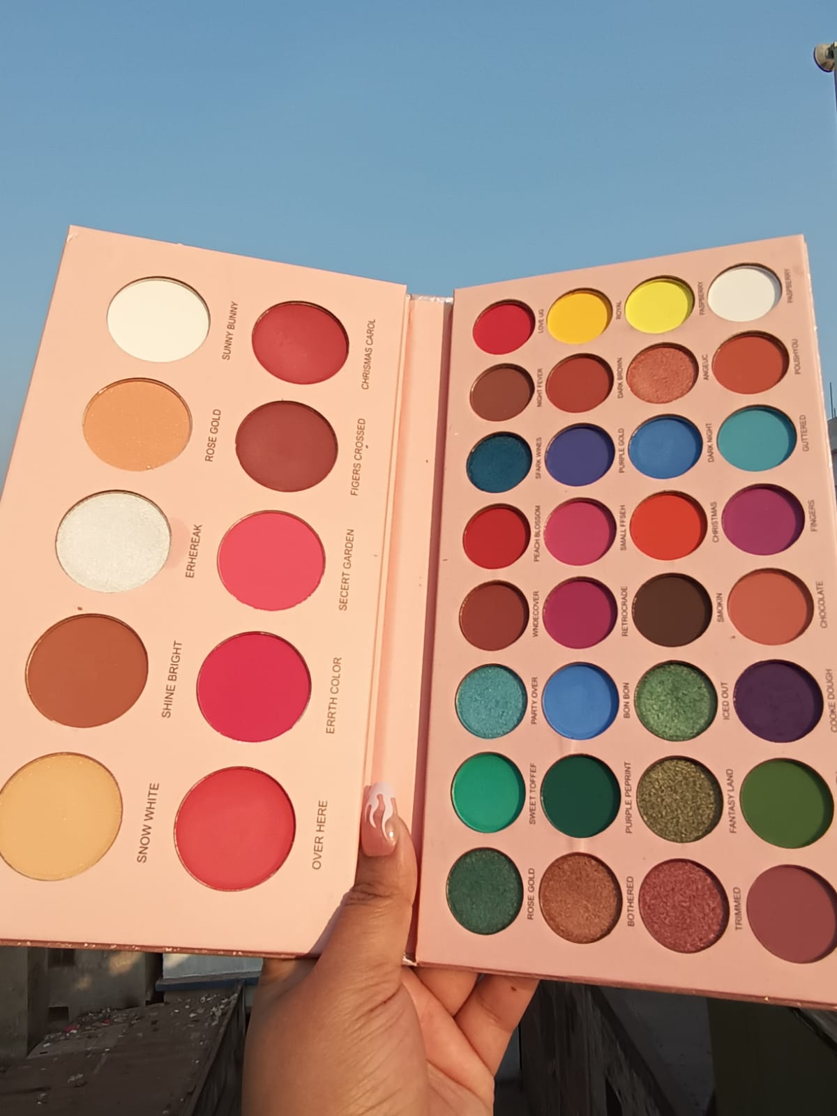 Gelanzi 3 in 1 makeup palette